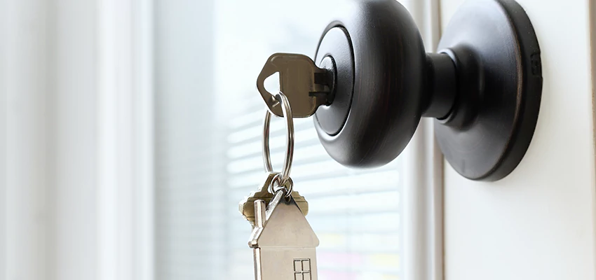 Bifold Door Knob Replacement in Desert Hot Springs, California